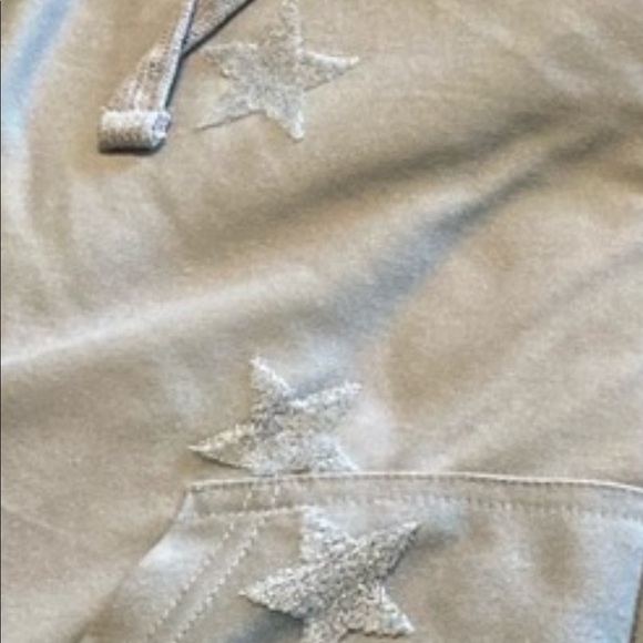 Bobeau Women’s Hoodie. - Picture 3 of 6